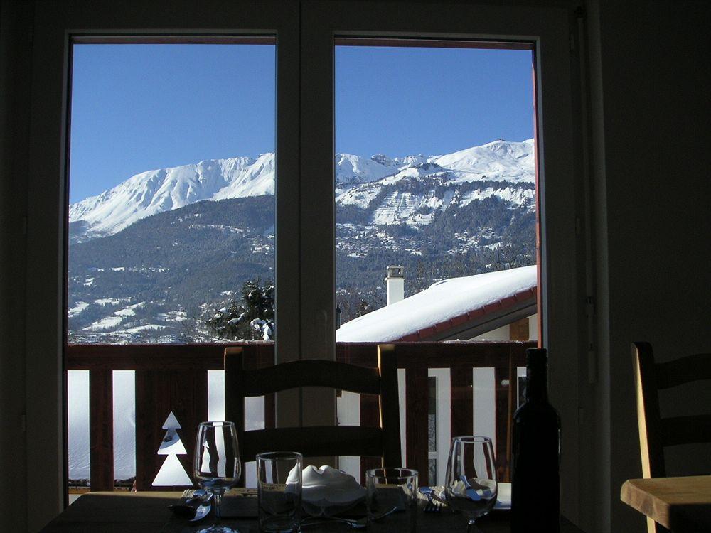 Chalet Des Alpes Acomodação com café da manhã Crans-Montana Exterior foto